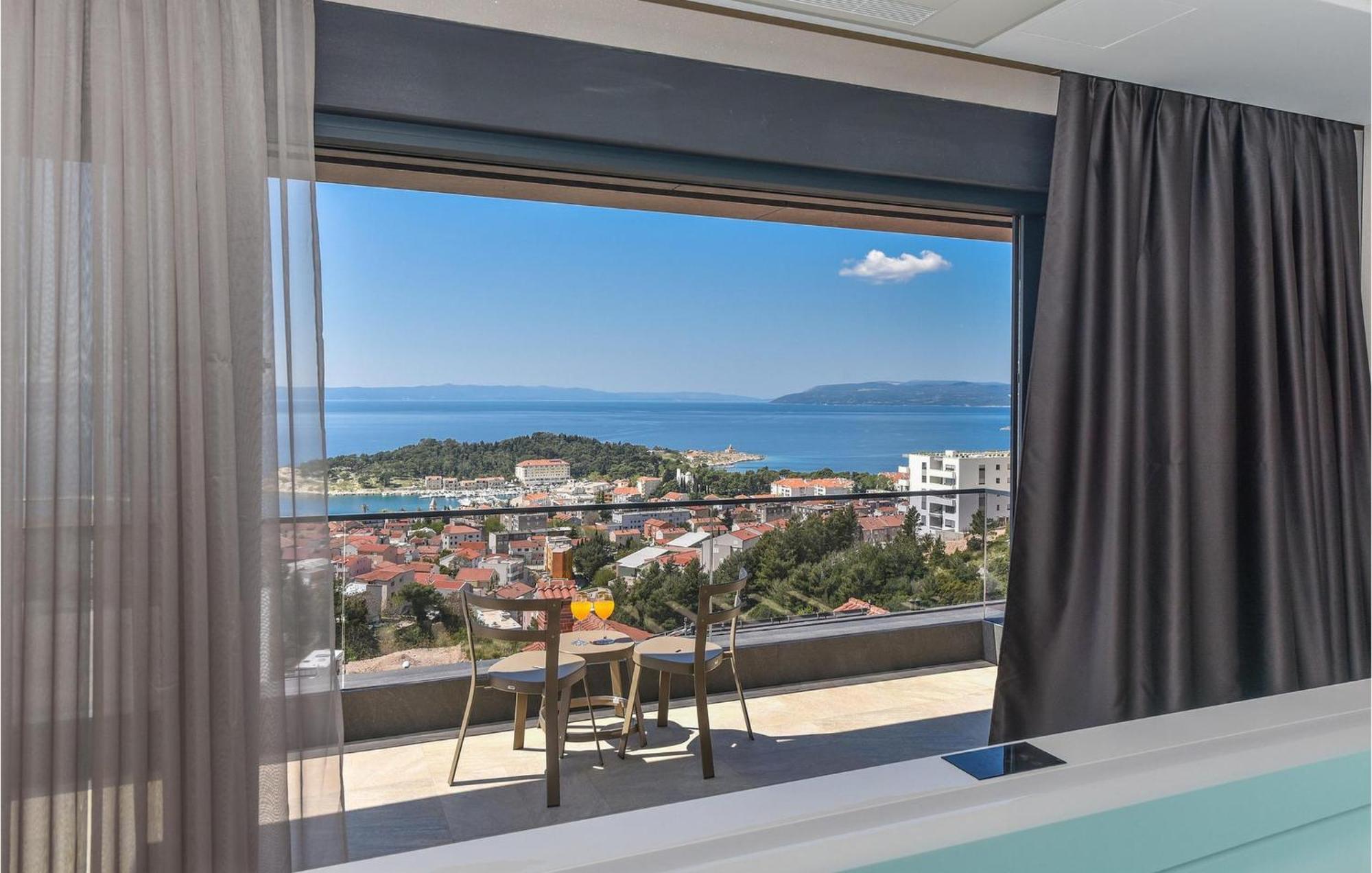 Horatia * Makarska